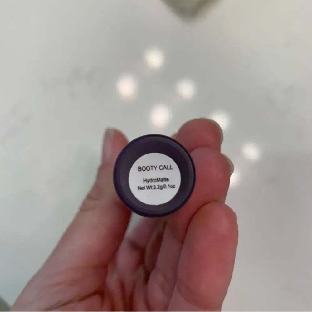 LALA Hydromatte Lip Stain dark nude
